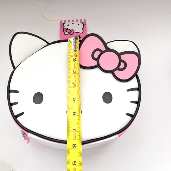 Hello Kitty Bundle - Tumbler, Lunch Bag and Jelly Sandals - Picture 4 of 16